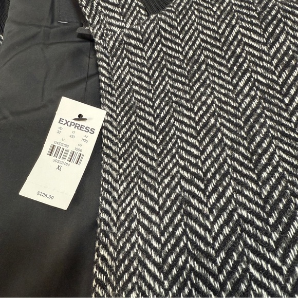 New Express Jacket - Picture 2 of 3